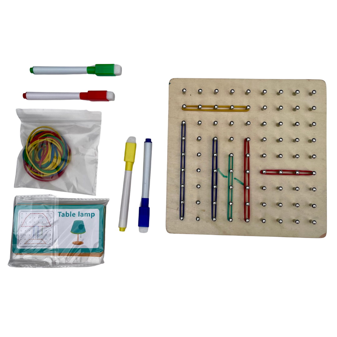 Pizarra con gomas y diseños para armar